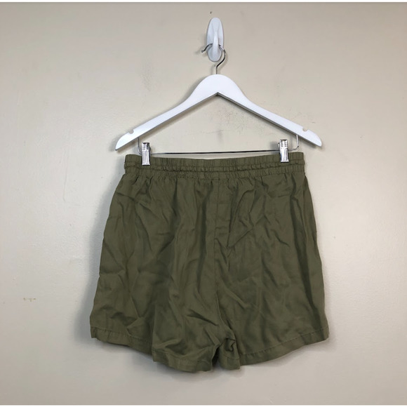 OAT Women's Tencel Drawstring High-Waisted Cuffed Shorts Dark Green XL. $49 NWT - Picture 3 of 3